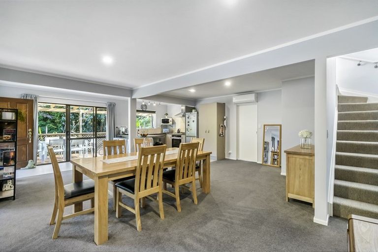 Photo of property in 35 Great North Road, Riverhead, 0820