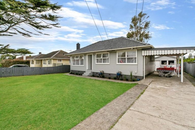 Photo of property in 15 Gee Place, Mangere East, Auckland, 2022