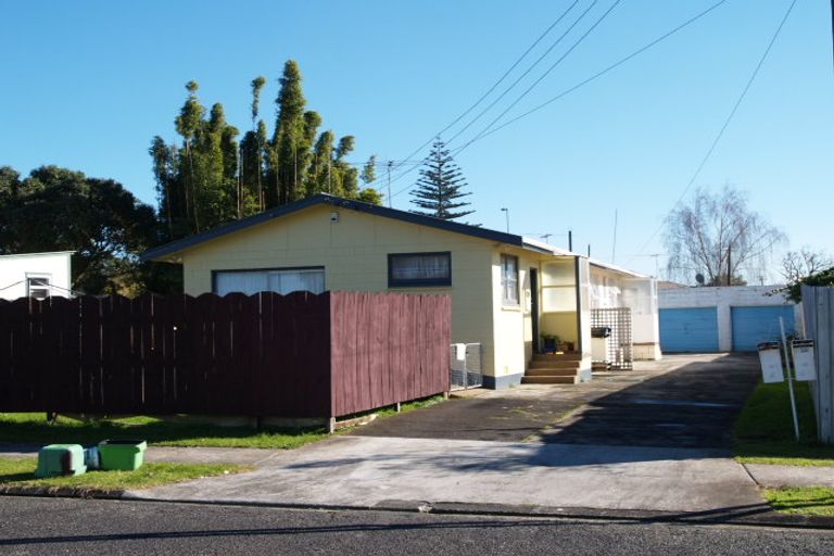 Photo of property in 2/4 Dreifuss Place, Mangere East, Auckland, 2024