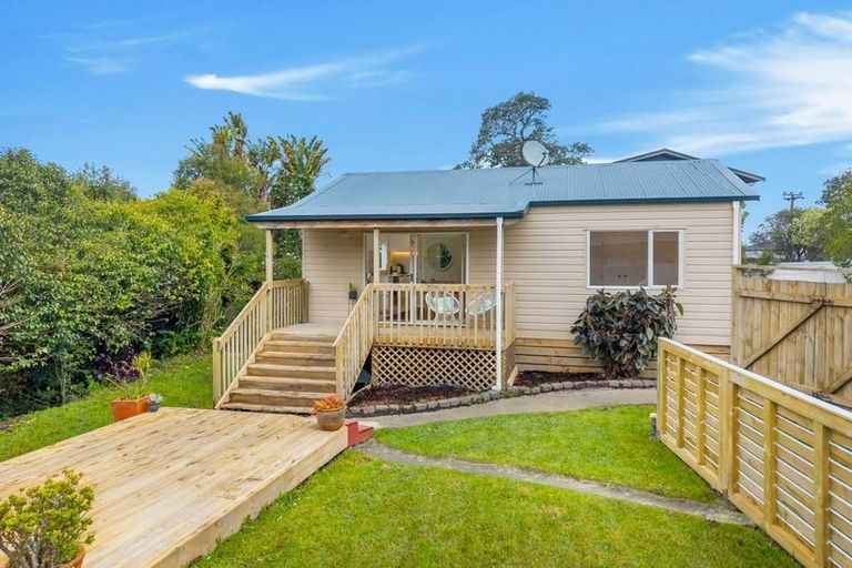 Photo of property in 13a Becroft Drive, Forrest Hill, Auckland, 0620