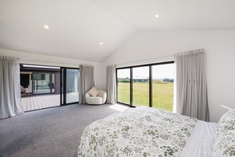 Photo of property in 2 Mataki Lane, Halcombe, 4779