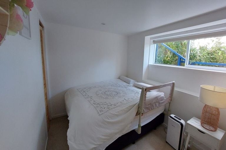 Photo of property in 29 Kingston Heights Road, Kingston, Wellington, 6021