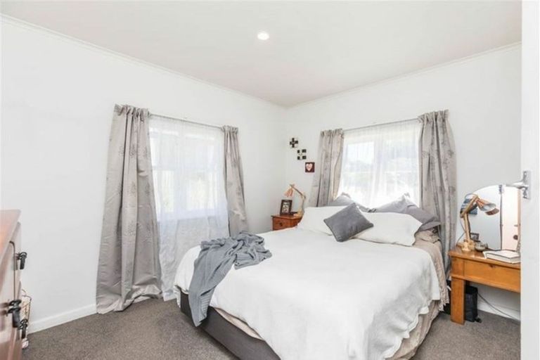 Photo of property in 65 Eskdale Road, Birkdale, Auckland, 0626