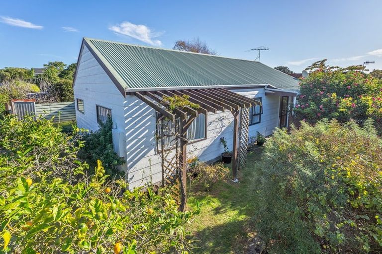 Photo of property in 32a Belvedere Avenue, Waikanae, 5036