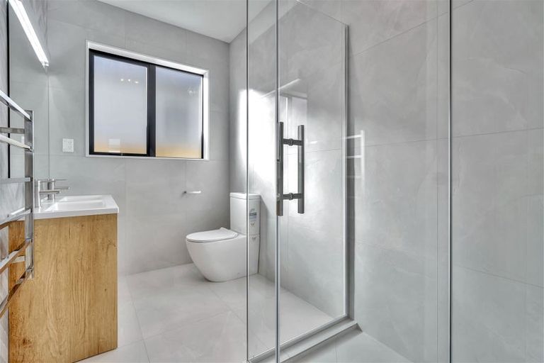 Photo of property in 12 Woven Place, Karaka, 2113