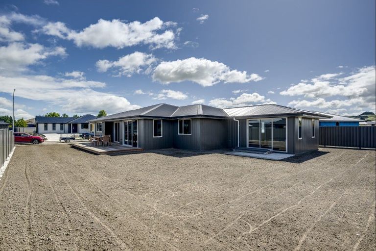 Photo of property in 96 Belgrove Drive, Waipukurau, 4200