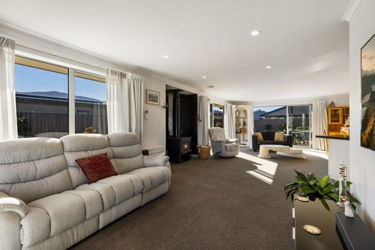 Photo of property in 8 Austral Place, Cromwell, 9310