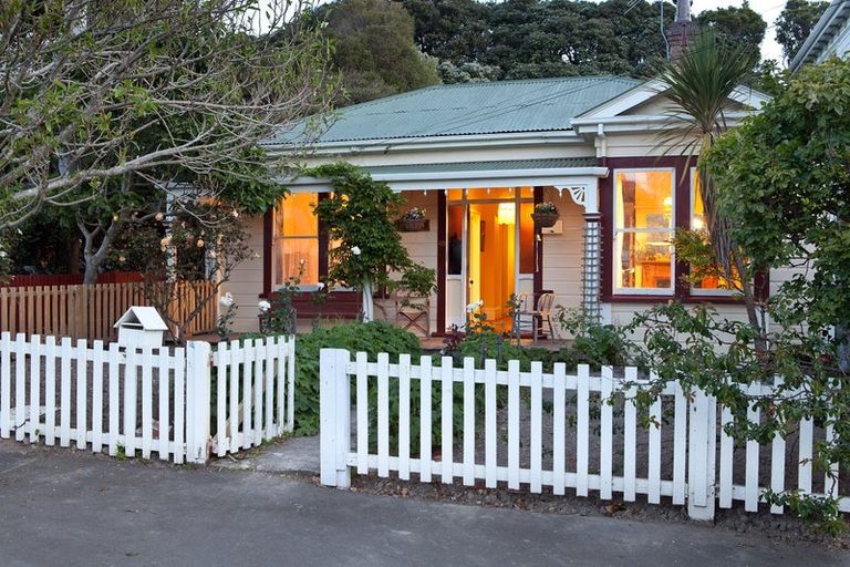 Photo of property in 40 Roy Street, Newtown, Wellington, 6021