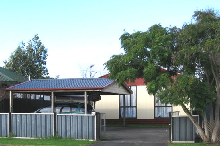 Photo of property in 1/12 Marinich Drive, Ranui, Auckland, 0612