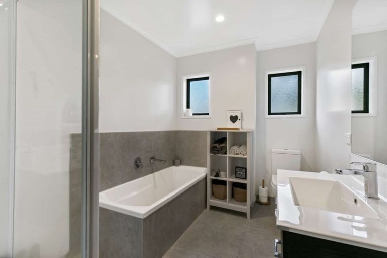 Photo of property in 153 Landing Drive, Pyes Pa, Tauranga, 3112