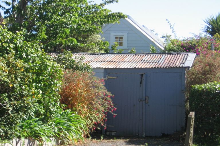 Photo of property in 6 Norfolk Street, Northland, Wellington, 6012