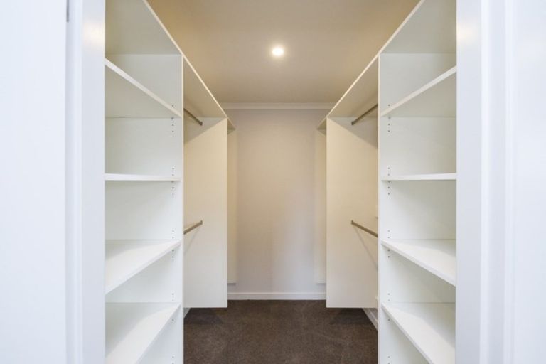 Photo of property in 5 Grand Oaks Drive, Awapuni, Palmerston North, 4412