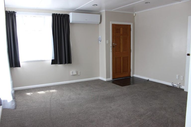 Photo of property in 614f1- Fergusson Drive, Trentham, Upper Hutt, 5018