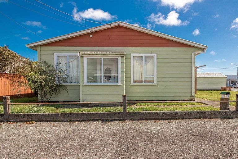 Photo of property in 104 Russell Street, Westport, 7825