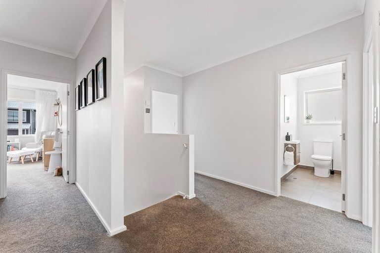 Photo of property in 6 Taitonga Lane, Stanmore Bay, Whangaparaoa, 0932