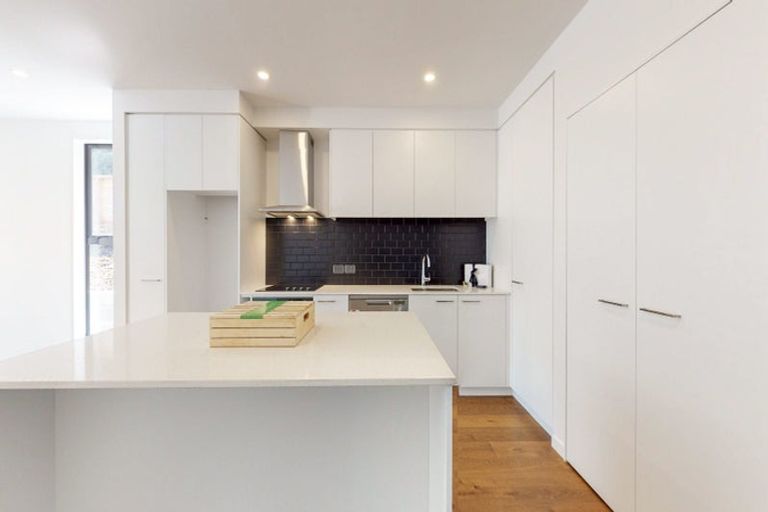 Photo of property in 5 Rua Kai Way, Brooklyn, Wellington, 6021