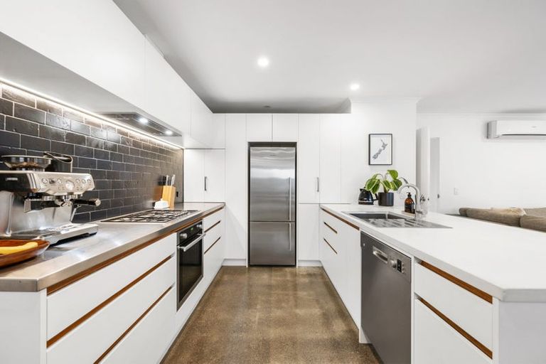 Photo of property in 36u9 Dee Street, Island Bay, Wellington, 6023