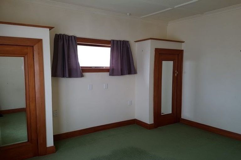 Photo of property in 54a Ferry Street, Seatoun, Wellington, 6022