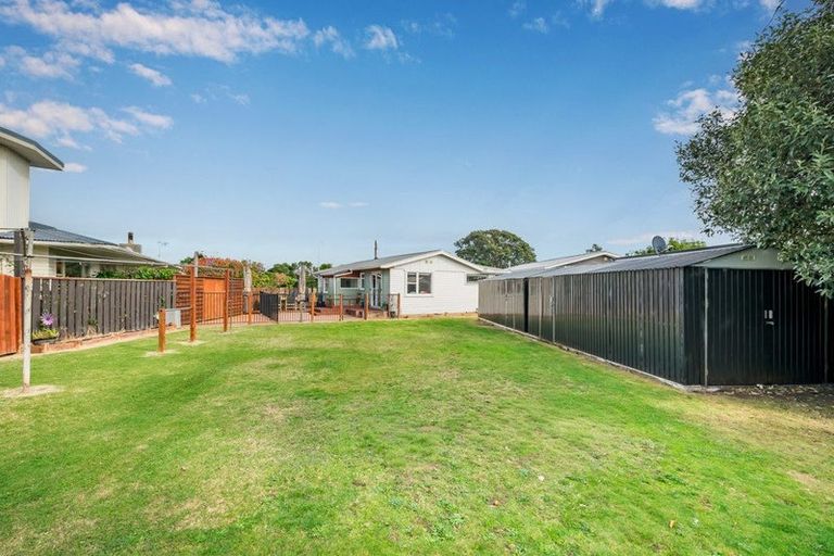Photo of property in 17 Winton Street, Paraparaumu Beach, Paraparaumu, 5032