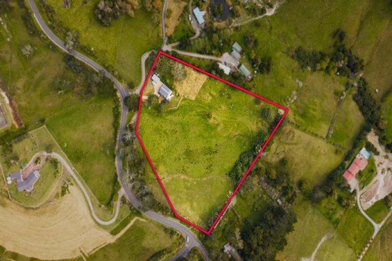 Photo of property in 219 Spur Road, Stillwater, Silverdale, 0993