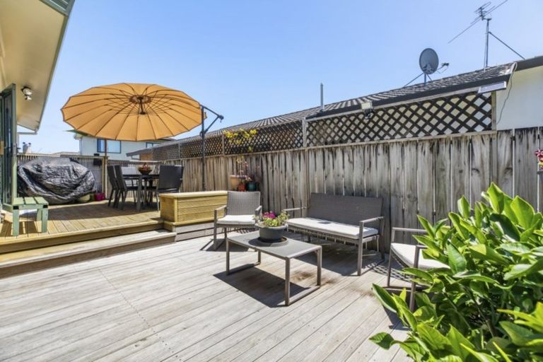 Photo of property in 39a Metcalfe Road, Ranui, Auckland, 0612