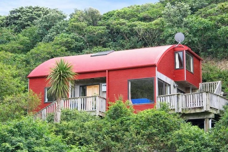 Photo of property in 14 Tyne Street, Island Bay, Wellington, 6023