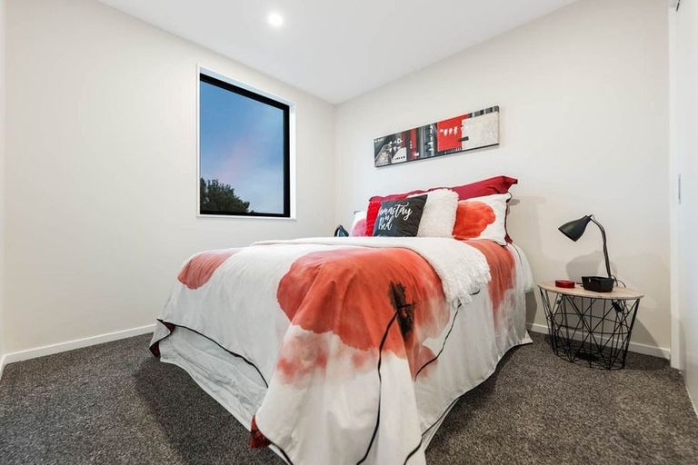 Photo of property in 4202e Great North Road, Glendene, Auckland, 0602