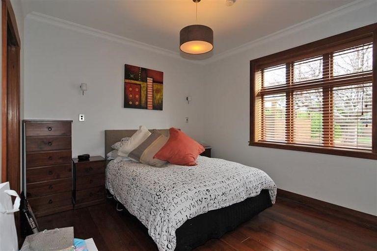 Photo of property in 51 Eden Street, Island Bay, Wellington, 6023