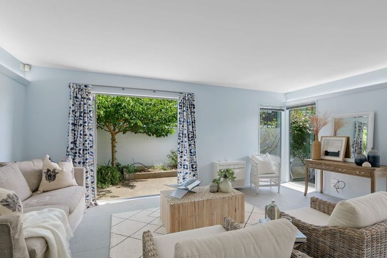 Photo of property in 64 Hewitts Road, Merivale, Christchurch, 8014