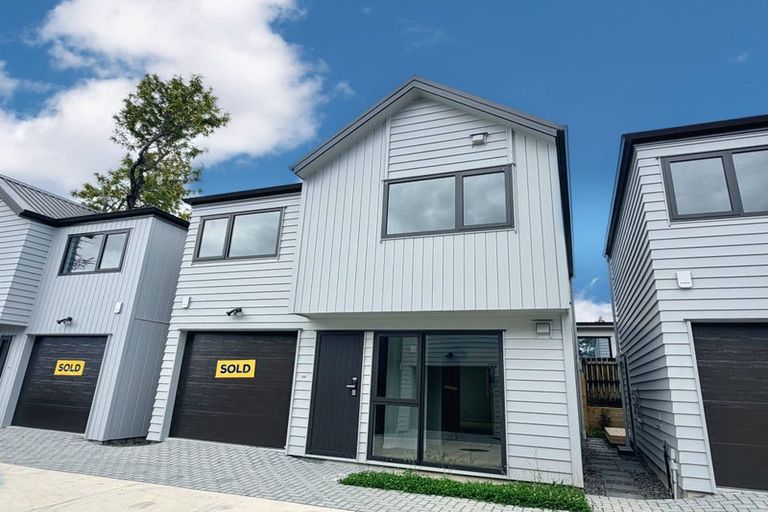 Photo of property in 42b Westgate Drive, Westgate, Auckland, 0614