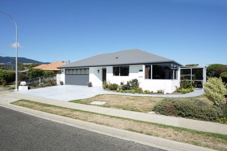 Photo of property in 32 Masefield Street, Stoke, Nelson, 7011