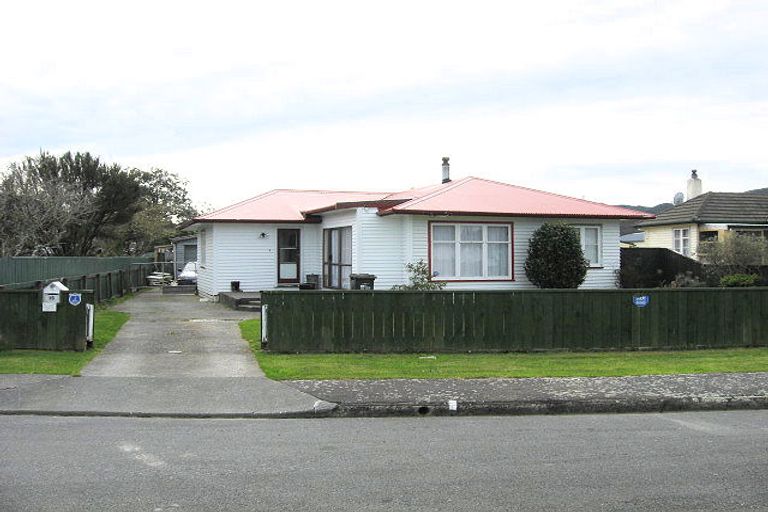 Photo of property in 16 Ashforth Street, Wainuiomata, Lower Hutt, 5014