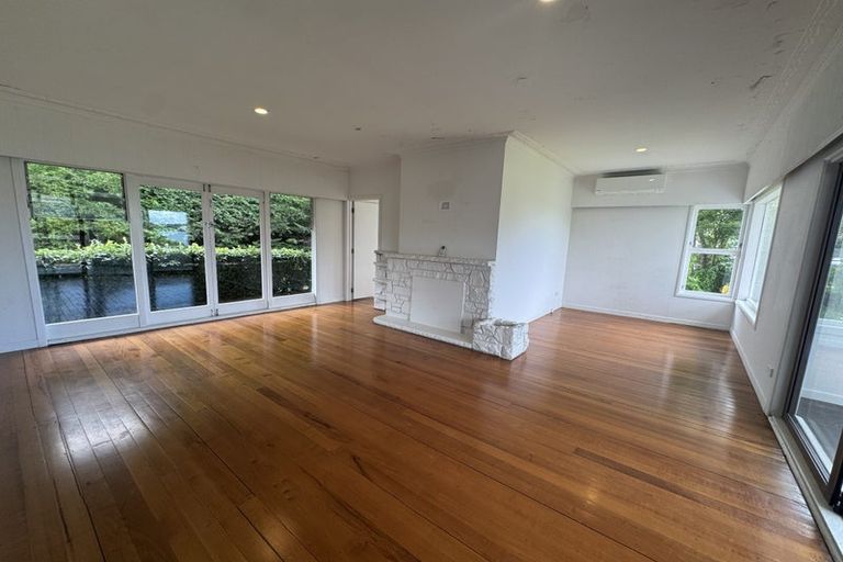 Photo of property in 27 Heath Avenue, Northcote, Auckland, 0627