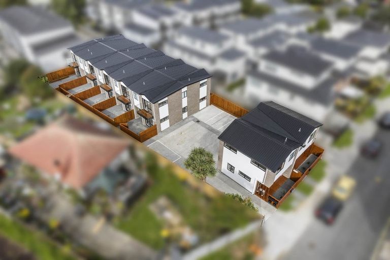 Photo of property in 7b Gladfield Lane, Te Atatu Peninsula, Auckland, 0610