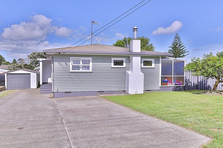 Photo of property in 1/76 Grove Road, Papakura, 2110