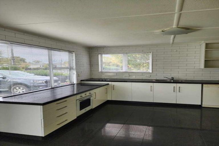 Photo of property in 36 Francis Drake Street, Waipukurau, 4200