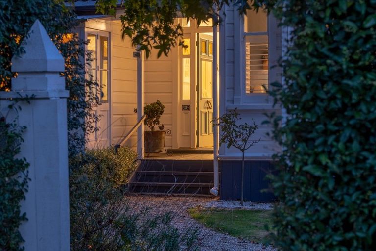 Photo of property in 29 Queen Street, Cambridge, 3434