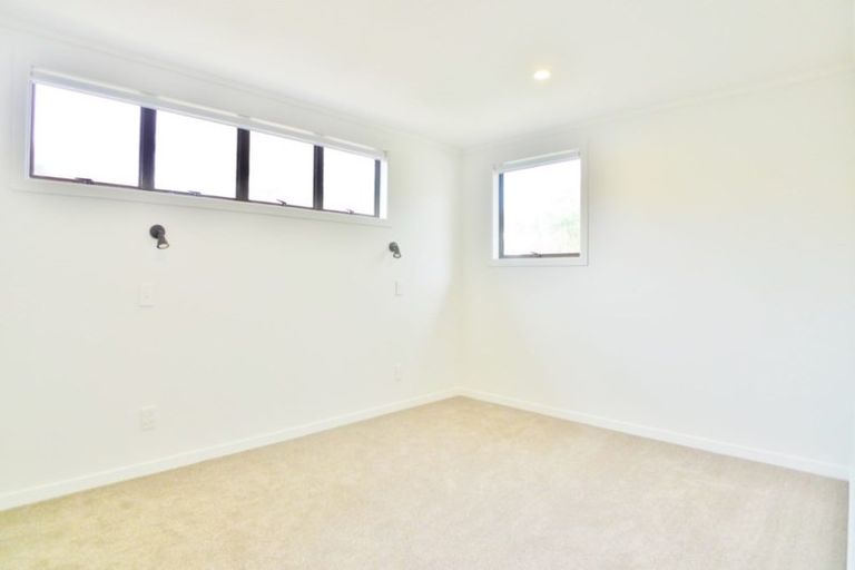 Photo of property in 192 Henderson Valley Road, Henderson, Auckland, 0612