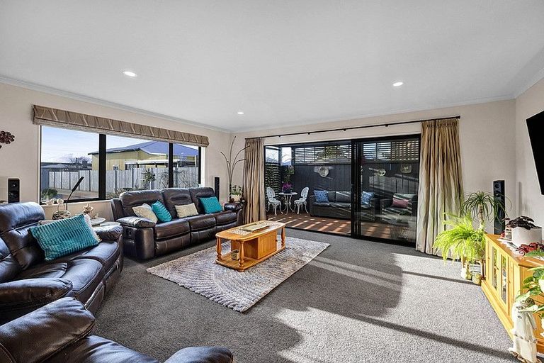 Photo of property in 90a Victoria Street, Hawera, 4610