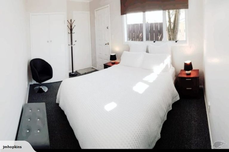 Photo of property in 98 Glenpark Avenue, Frankleigh Park, New Plymouth, 4310
