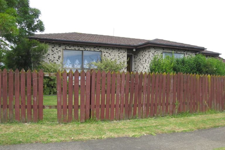 Photo of property in 2 Tacon Place, Mangere, Auckland, 2022