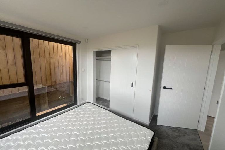Photo of property in 9 Aralia Road, Sunnynook, Auckland, 0620