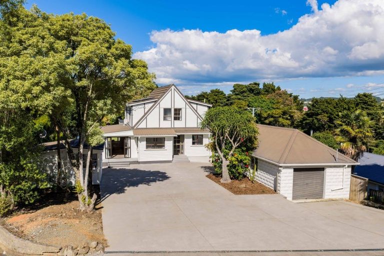 Photo of property in 2 Memorial Drive, Parahaki, Whangarei, 0112