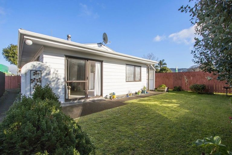 Photo of property in 9b Johnston Street, Foxton, 4814