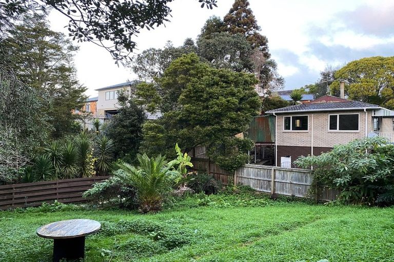 Photo of property in 21 Wattle Street, New Lynn, Auckland, 0600