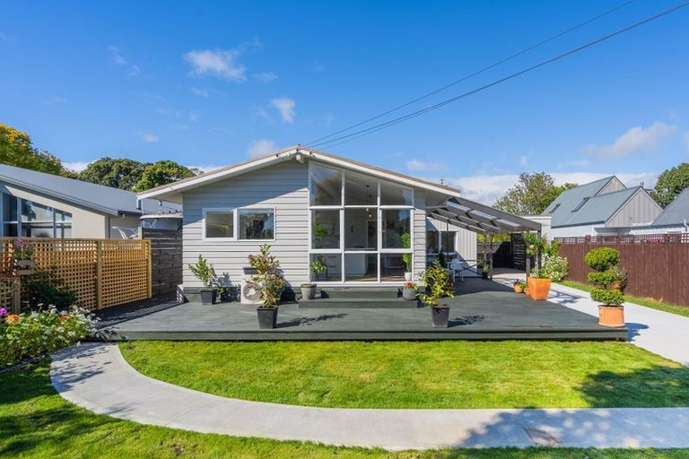 Photo of property in 62 Ngaio Road, Waikanae, 5036