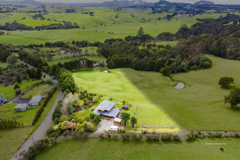 Photo of property in 211 Gray Road, Te Kamo, Kamo, 0185