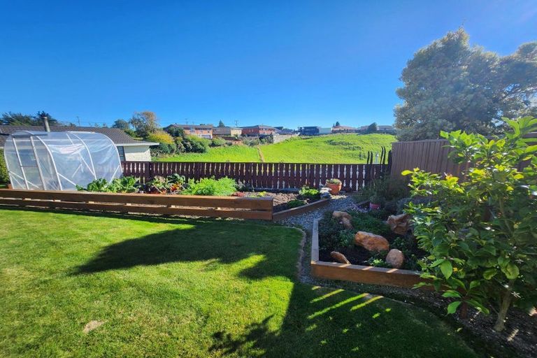 Photo of property in 8 Oakleigh Crescent, Oamaru North, Oamaru, 9400