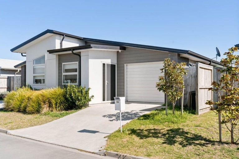 Photo of property in 18b Komata Crescent, Papamoa Beach, Papamoa, 3118