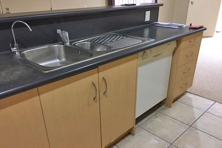 Photo of property in 4/1 Charlenne Close, Ranui, Auckland, 0612